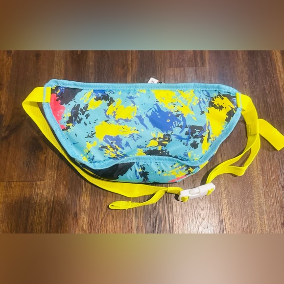 NWT - IGLOO Insulated Fanny Pack Bag - Picture 4 of 4